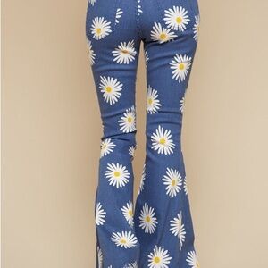 Alter’d State Ultra Flare Daisy Stretch Blue Jeans size L Hippie Boho